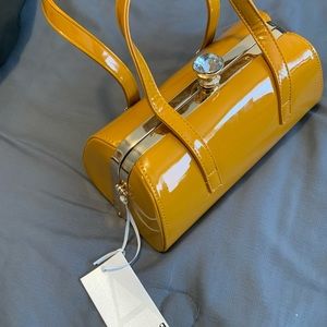 ❤️😍Women’s Elegant Clutch Purse. Dazzling yellow for evening or night outfits